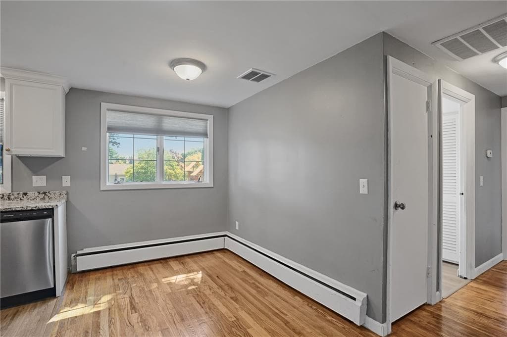 74 Ticonderoga Drive photo 13