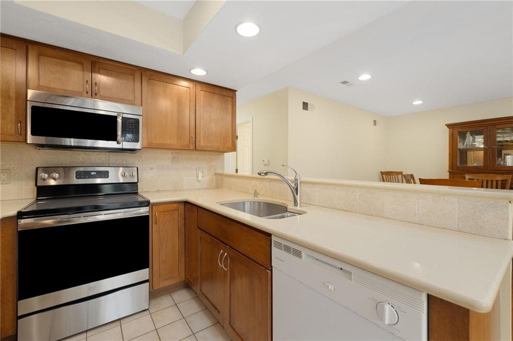 95 Nipmuc Trail UNIT B photo 6