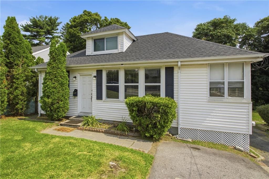 43 Sunset Avenue photo 2