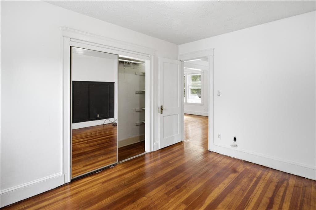 43 Sunset Avenue photo 12