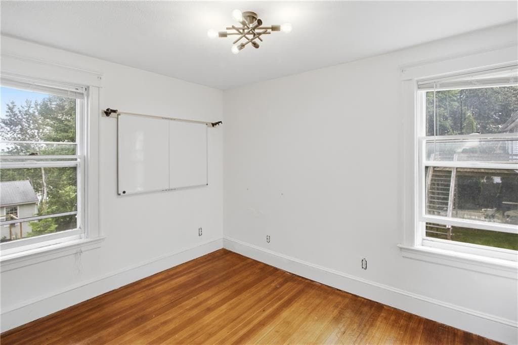 43 Sunset Avenue photo 14