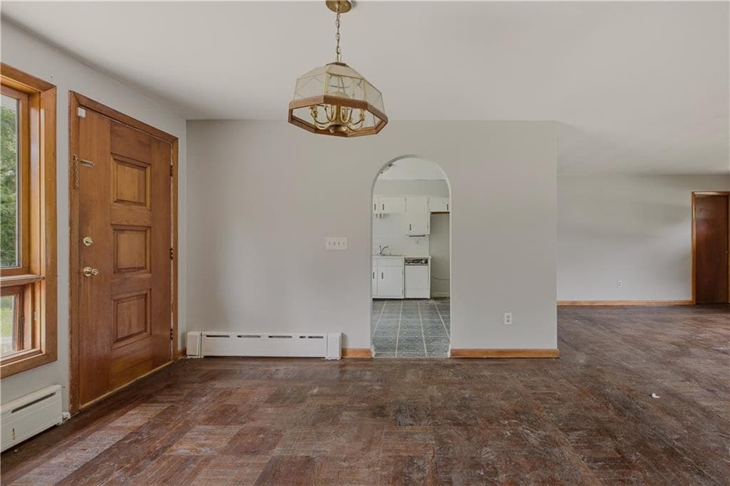 1639 Bulgarmarsh Road photo 9