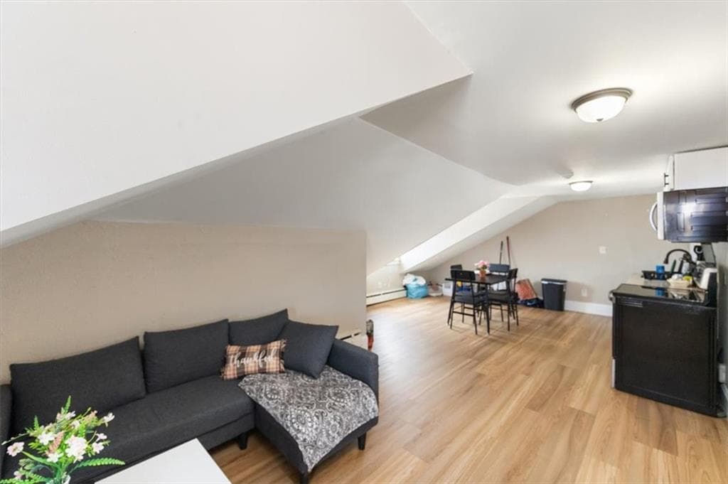 82 Pond Street photo 23