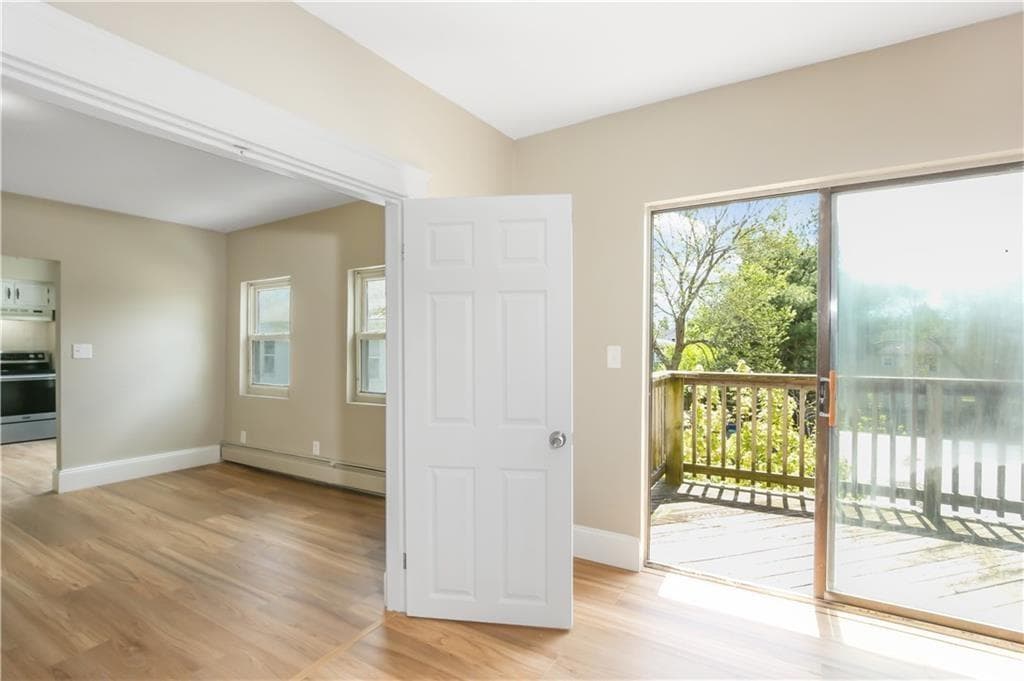 82 Pond Street photo 17