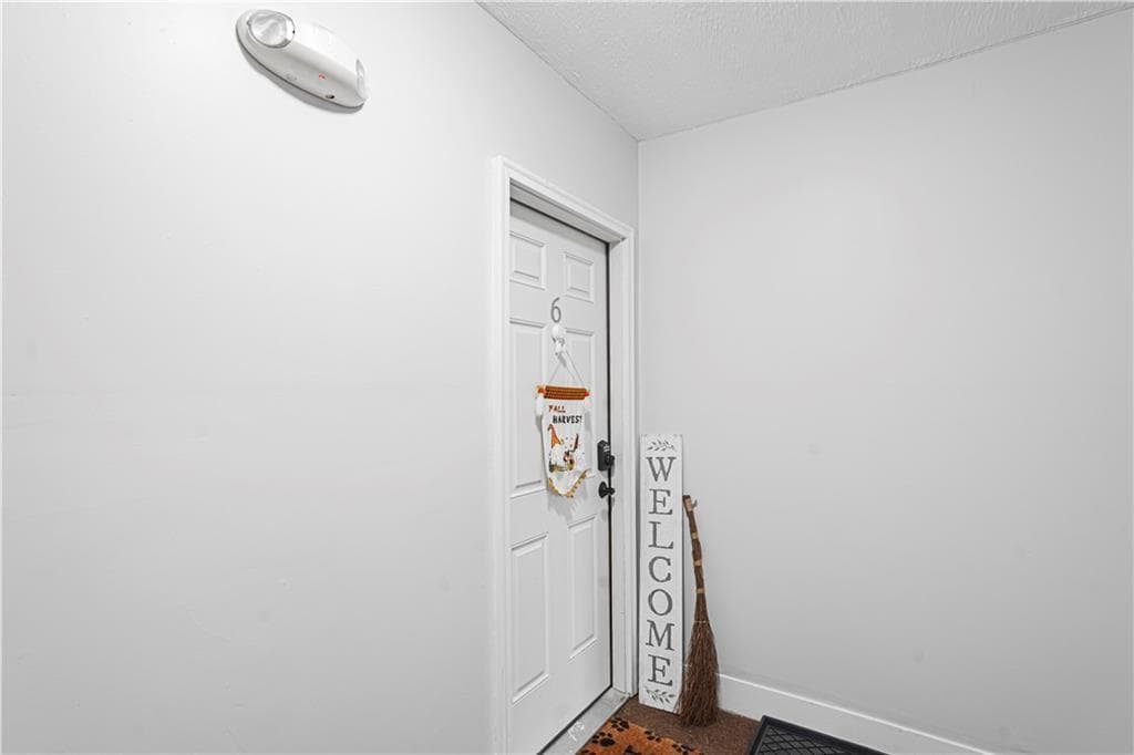82 Pond Street photo 10