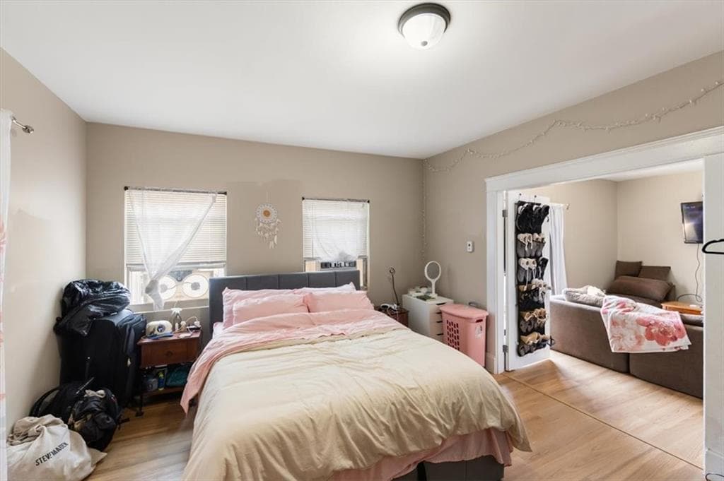 82 Pond Street photo 14