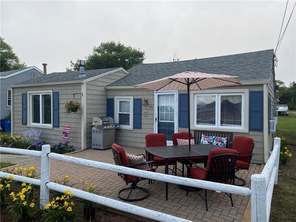 Single Family Residence at 46 Sherman Road, South Kingstown, photo 2 of 19