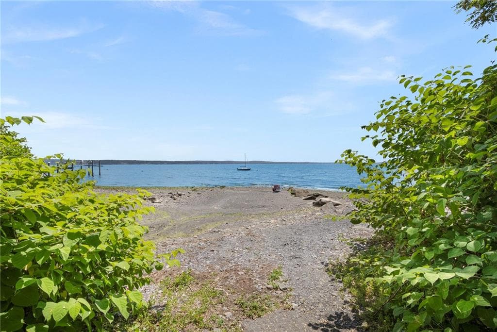 10 Johnnycake Lane photo 14