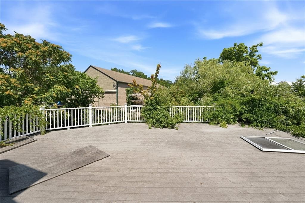 3376 Post Road photo 12