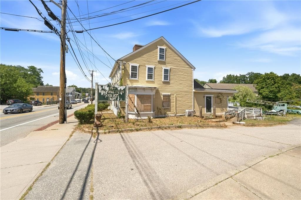 3376 Post Road photo 4