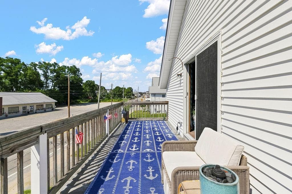 Multi Family at 228 Main Road, Tiverton, photo 32 of 34