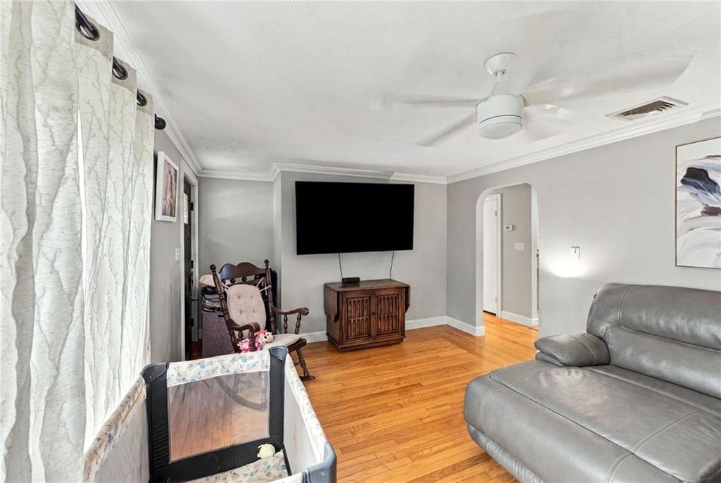 216 Hyde Street photo 13