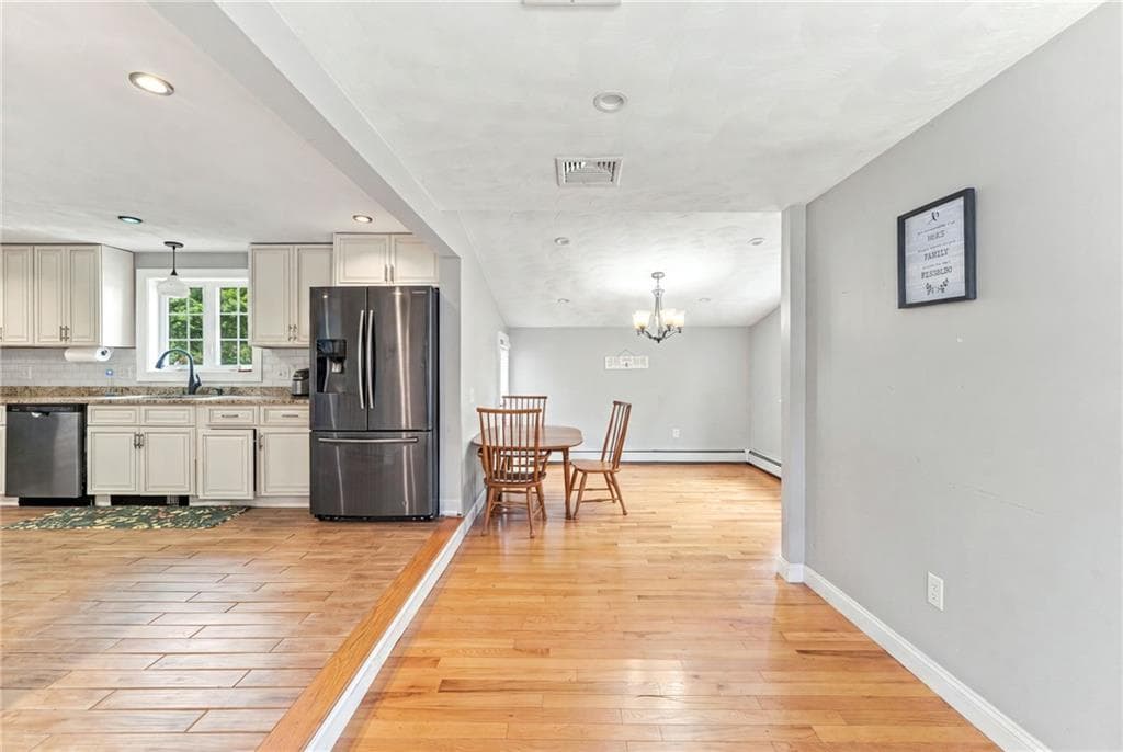 216 Hyde Street photo 8