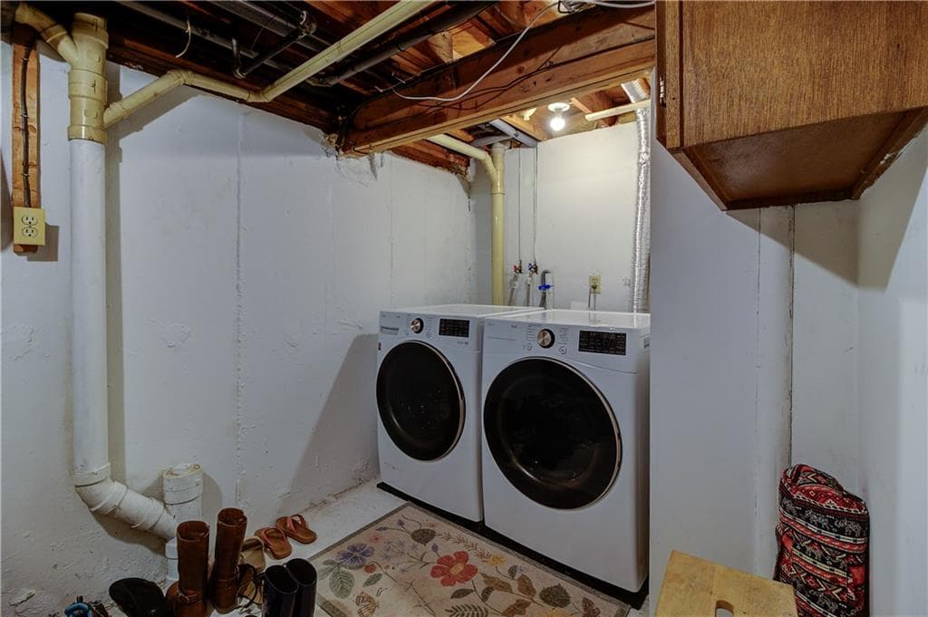 Condominium at 47 Wyndham Avenue, Providence, photo 16 of 17