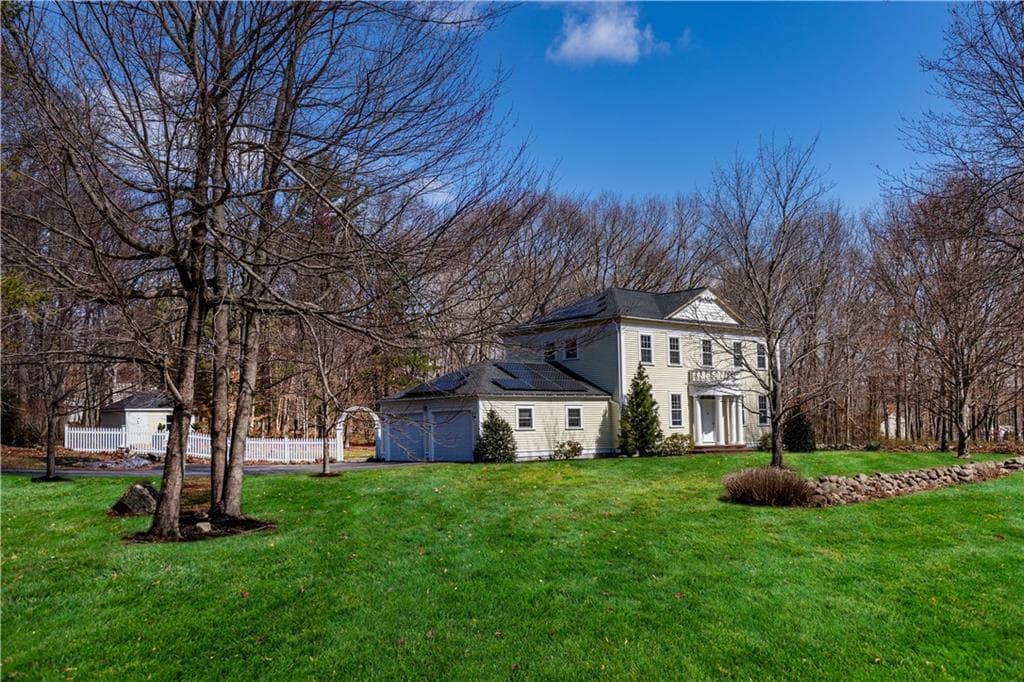 73 Nottingham Drive photo 2