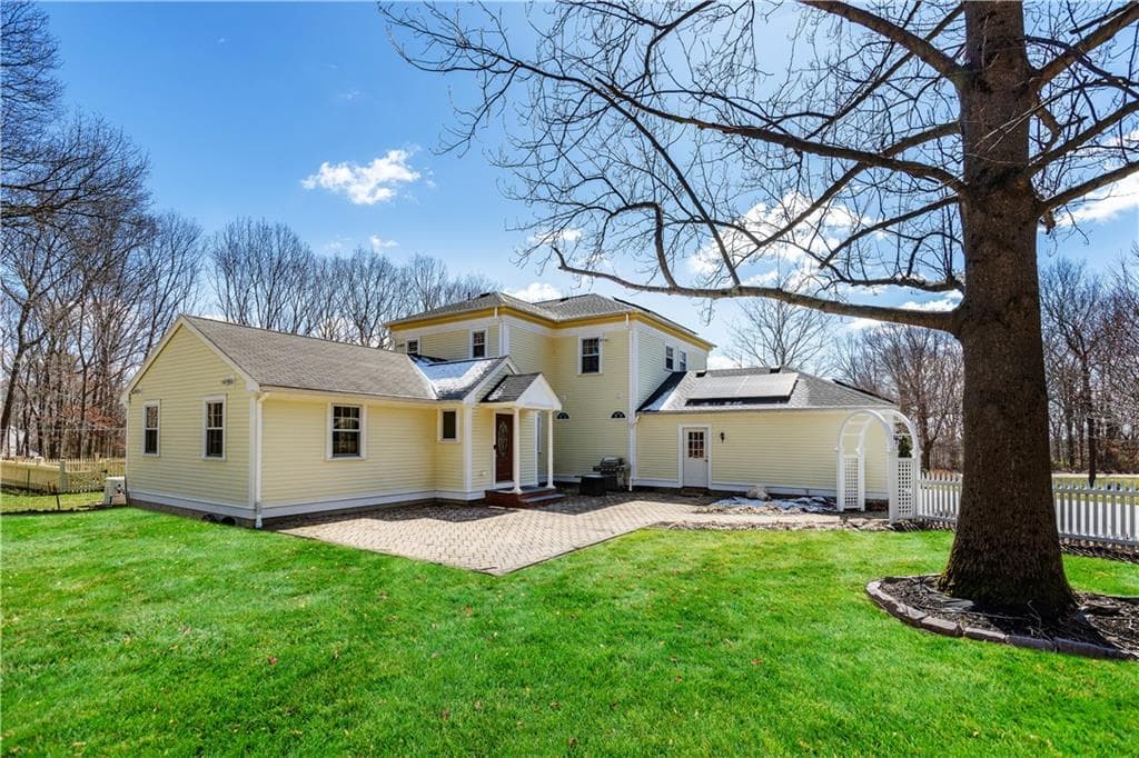 73 Nottingham Drive photo 3