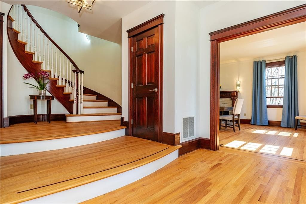 73 Nottingham Drive photo 5