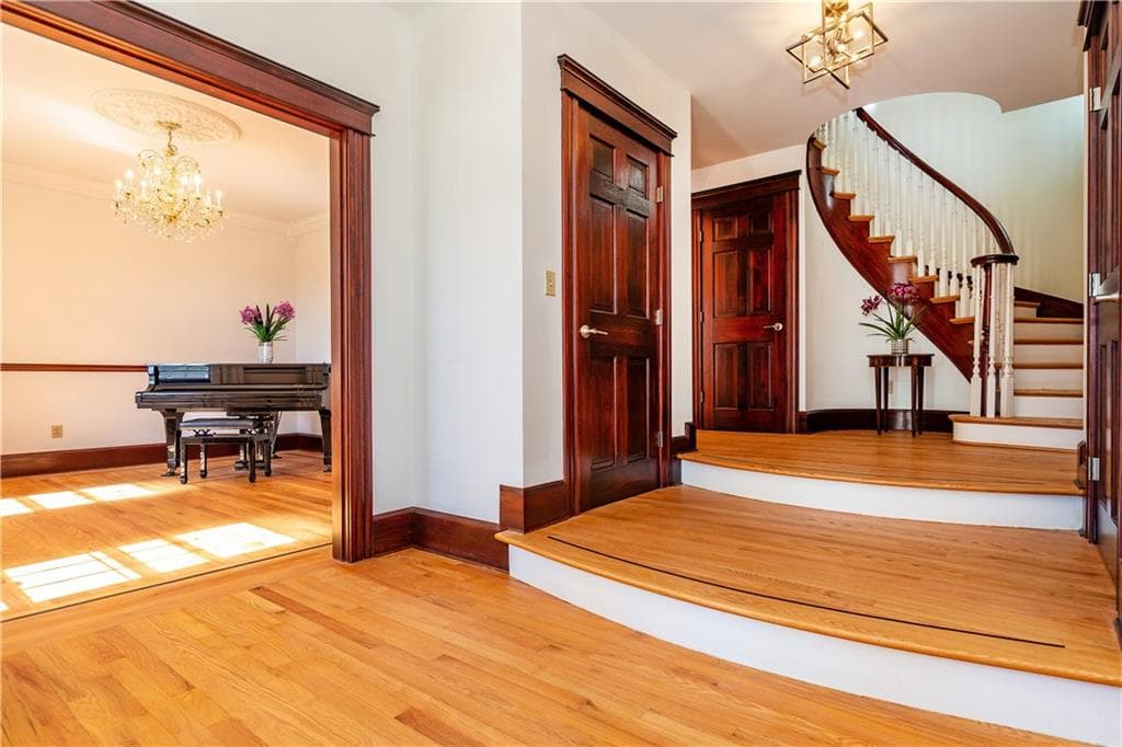 73 Nottingham Drive photo 9