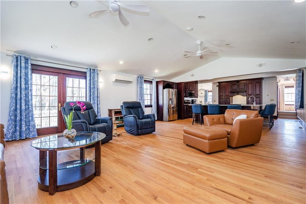 73 Nottingham Drive photo 19