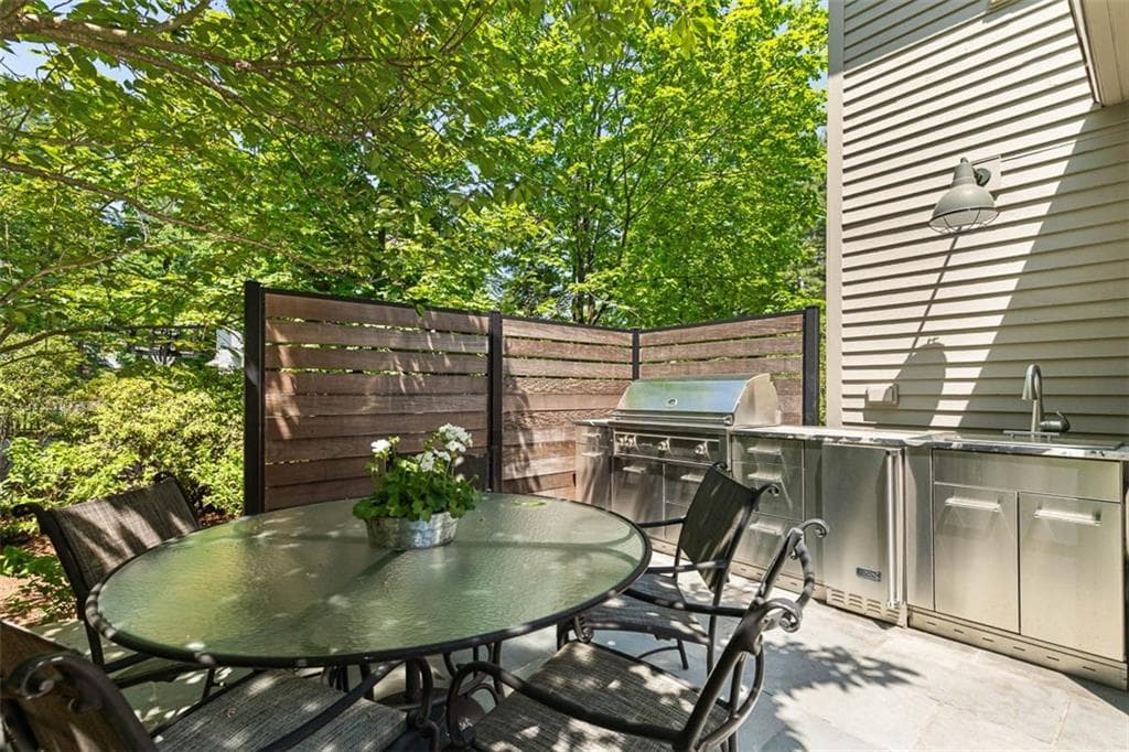 10 Pine Road photo 41