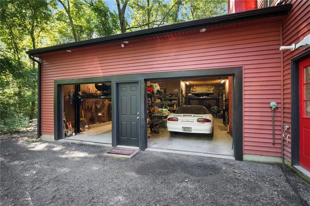 690 Major Potter Road photo 43