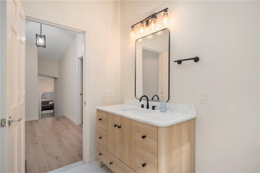690 Major Potter Road photo 30