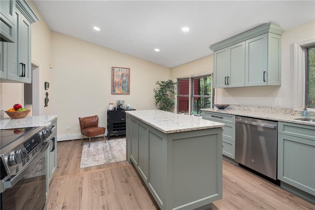 690 Major Potter Road photo 11