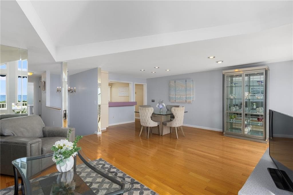 Condominium at 21 Beach Street, Narragansett, photo 12 of 48