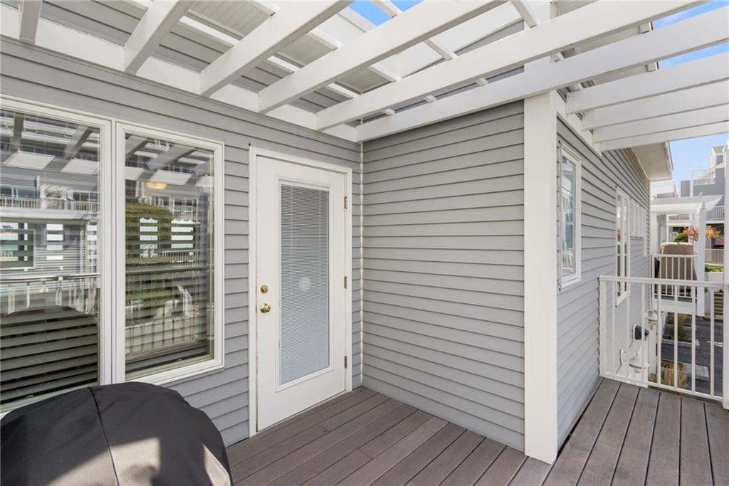 Condominium at 21 Beach Street, Narragansett, photo 30 of 48