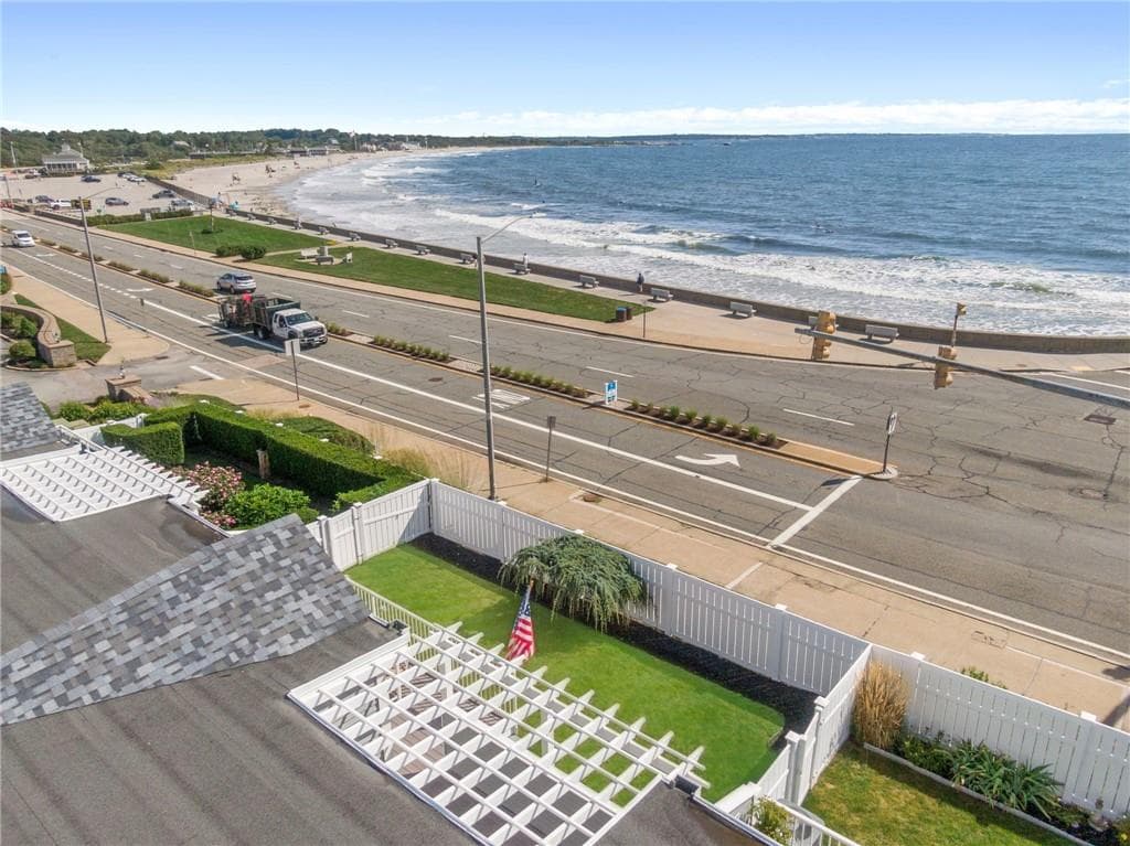 Condominium at 21 Beach Street, Narragansett, photo 34 of 48
