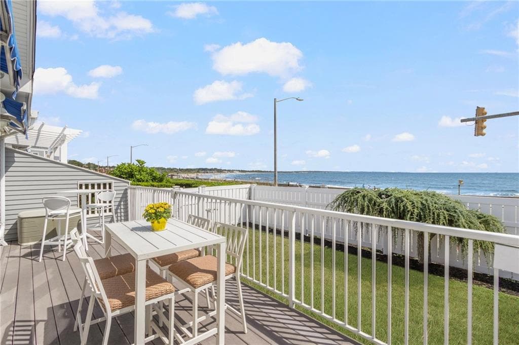 Condominium at 21 Beach Street, Narragansett, photo 38 of 48
