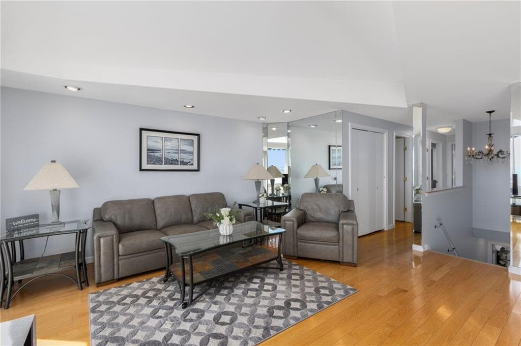 Condominium at 21 Beach Street, Narragansett, photo 14 of 48