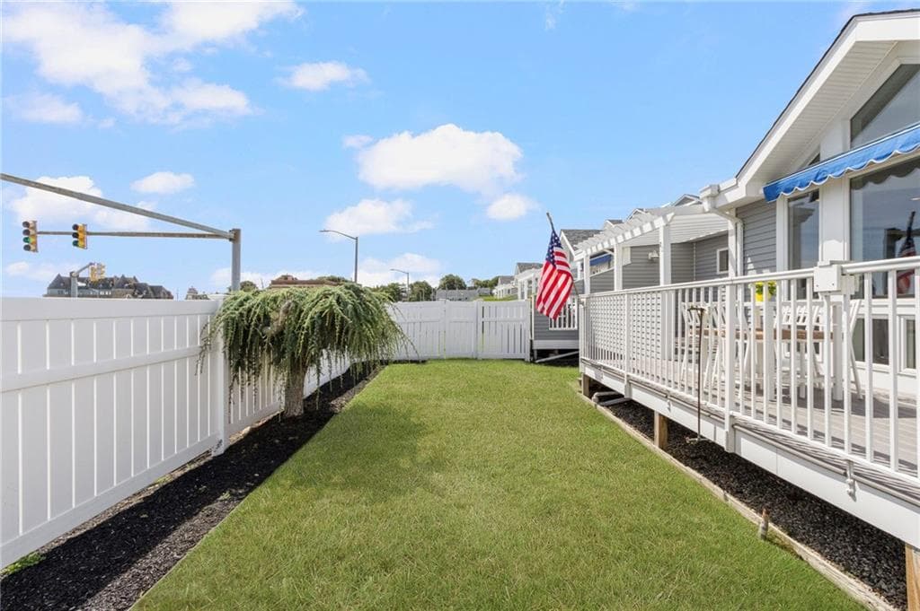 Condominium at 21 Beach Street, Narragansett, photo 41 of 48