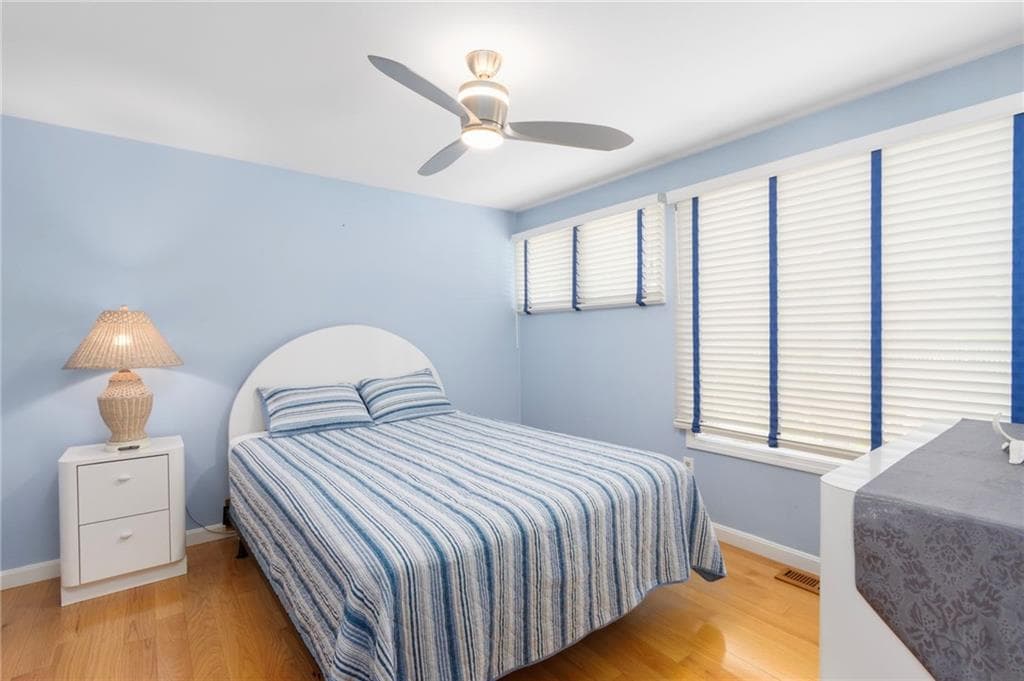 Condominium at 21 Beach Street, Narragansett, photo 31 of 48