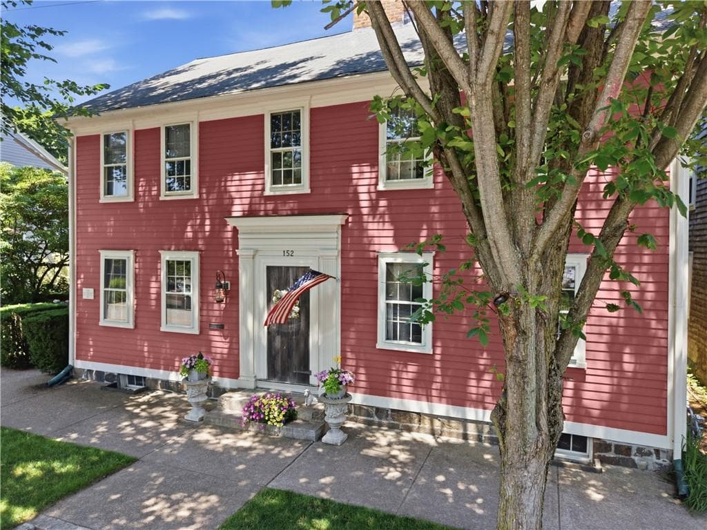 152 Main Street photo 2