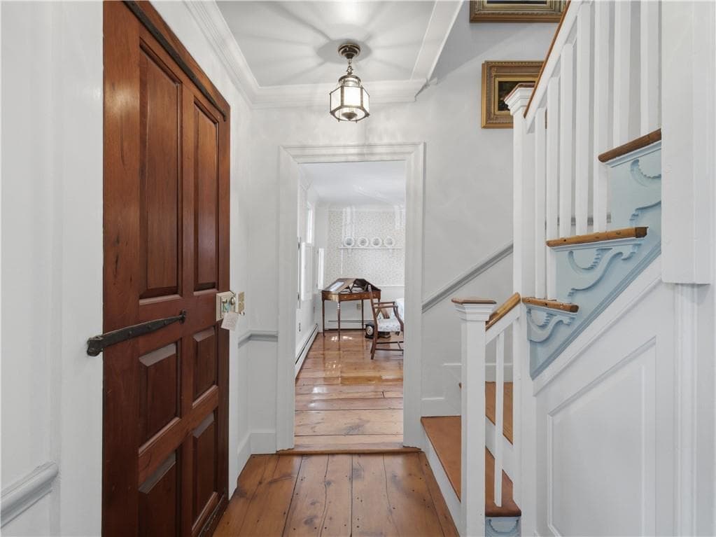 152 Main Street photo 6
