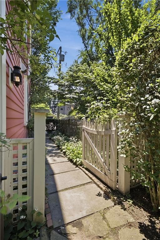152 Main Street photo 40