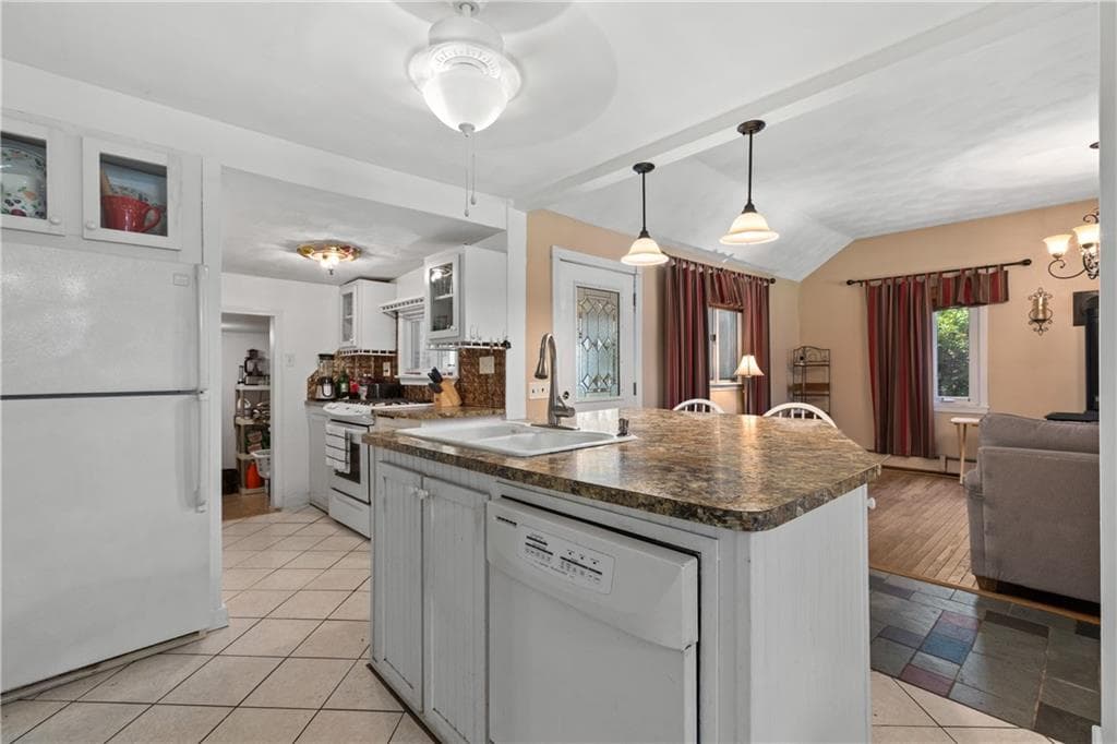 Single Family Residence at 101 Hopkins Avenue, Johnston, photo 6 of 26