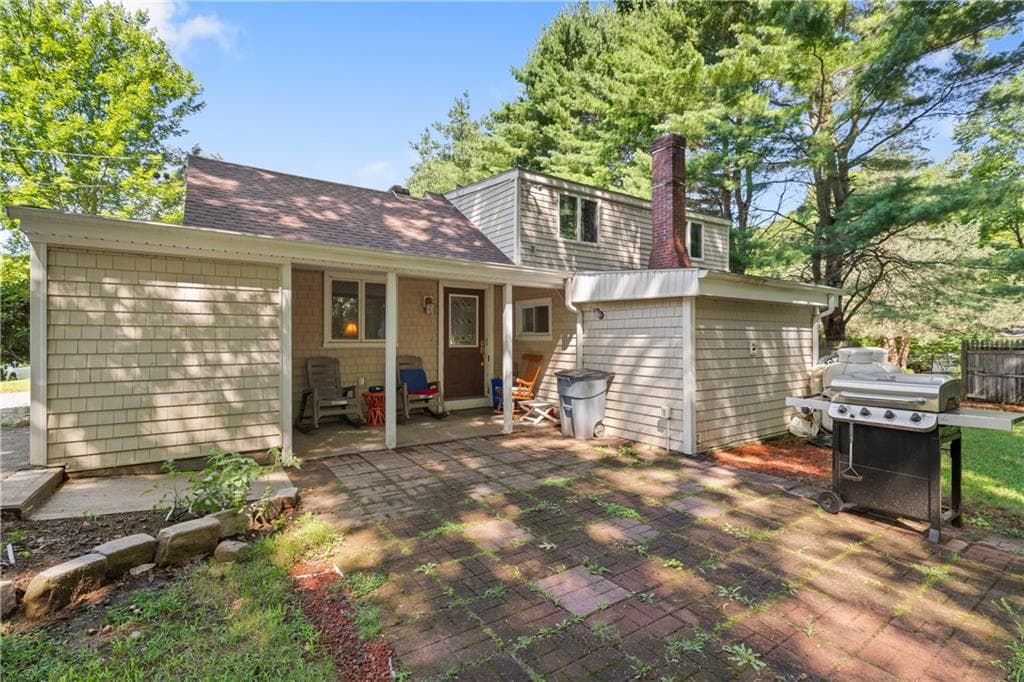 Single Family Residence at 101 Hopkins Avenue, Johnston, photo 18 of 26