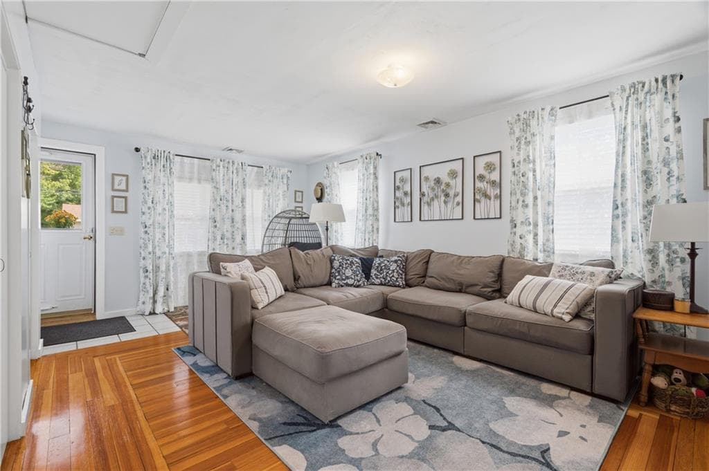282 Ronald Avenue photo 5