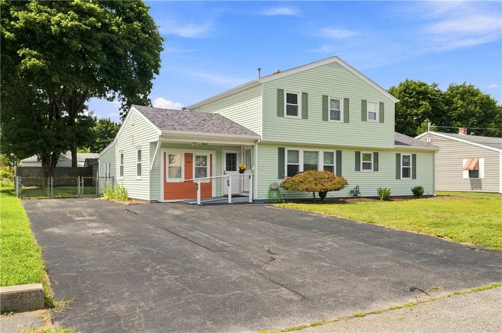 282 Ronald Avenue photo 4