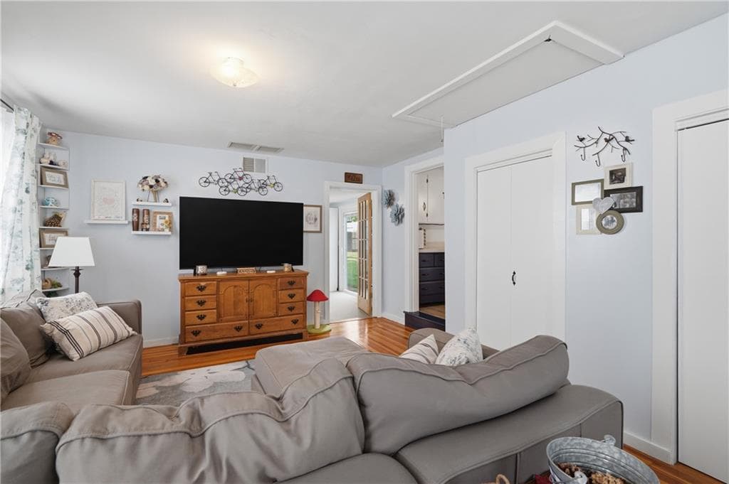 282 Ronald Avenue photo 8