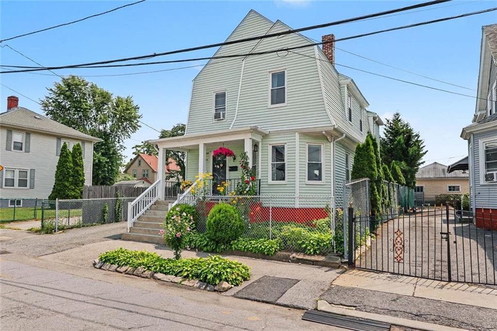 304 Indiana Avenue photo 2