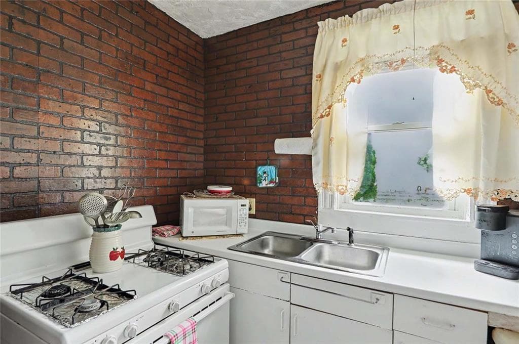 304 Indiana Avenue photo 21