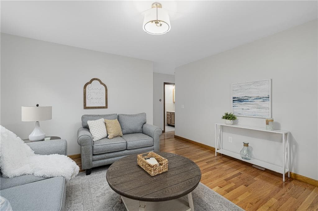26 E Bayview Road photo 28