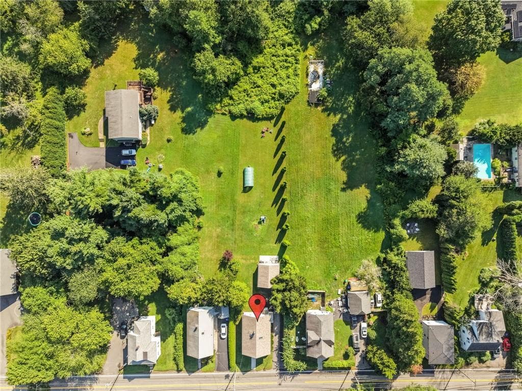520 Middle Highway photo 42