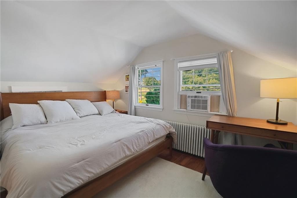 520 Middle Highway photo 14