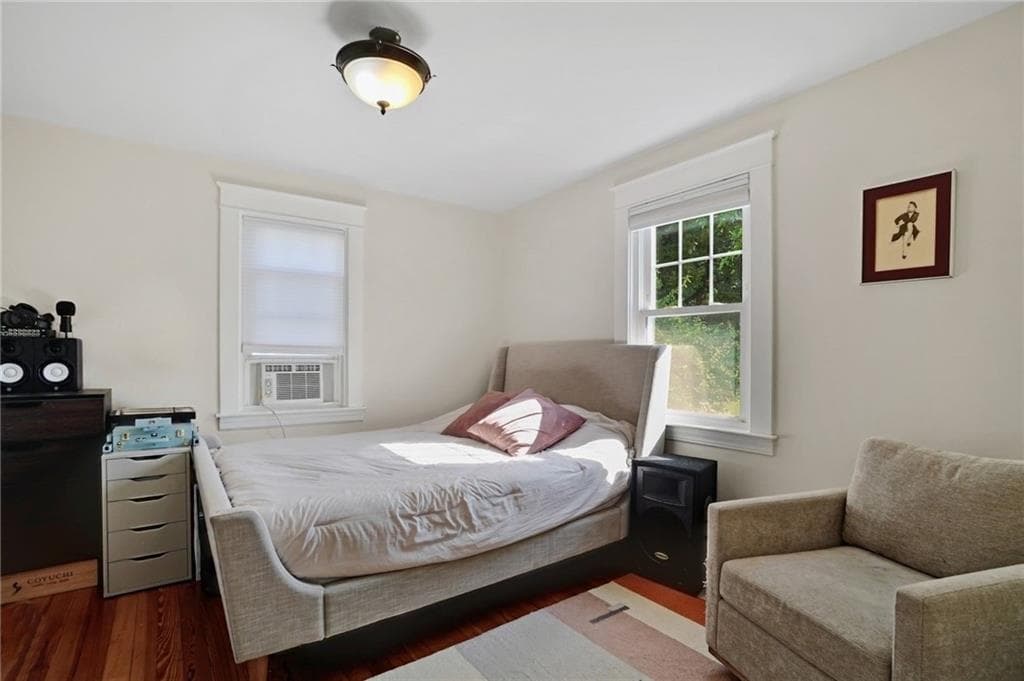 520 Middle Highway photo 19