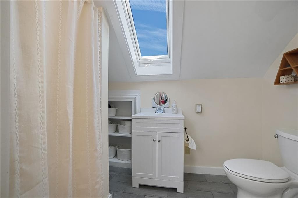 520 Middle Highway photo 21