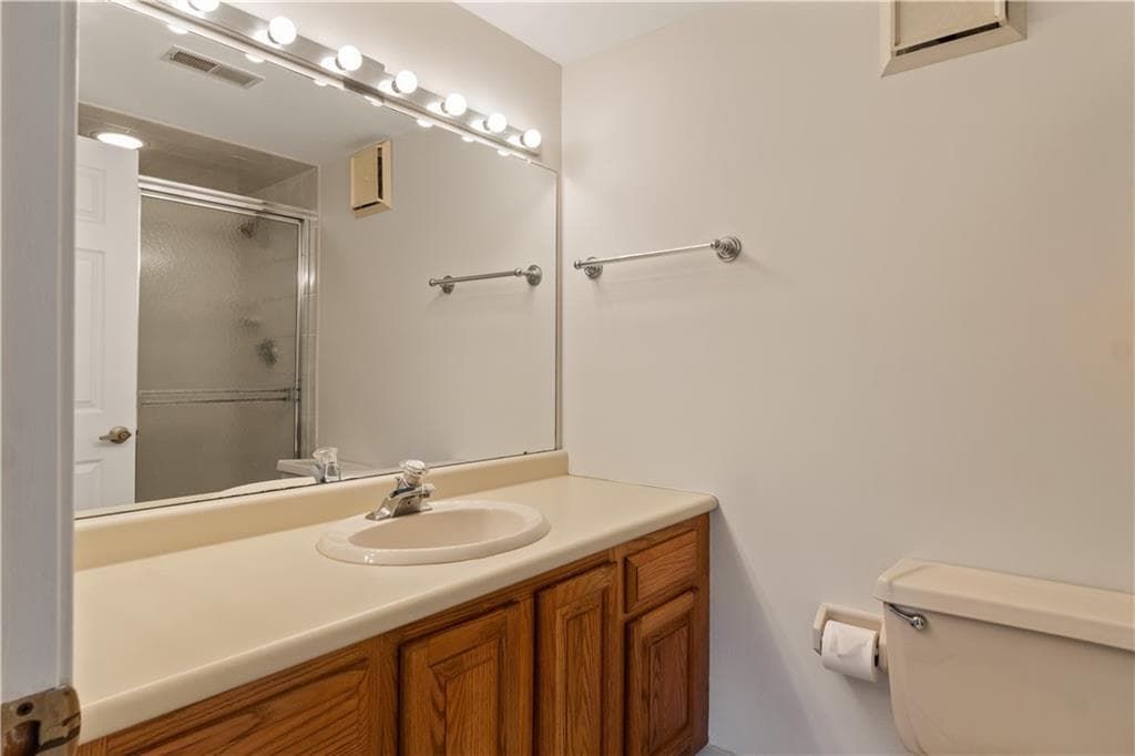 650 East Greenwich Avenue UNIT 5-405 photo 28